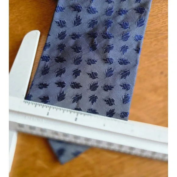 Salvatore Ferragamo Men Silk Tie Grey Blue Leaf Pattern Italy New Bergdorf Tag